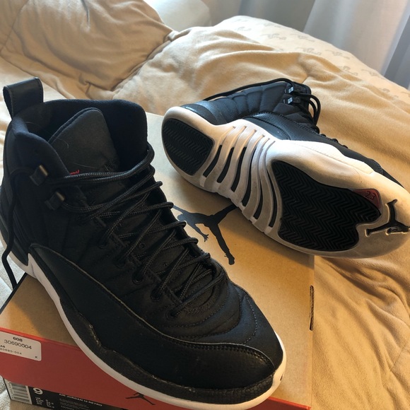 Air Jordan 12 Retro - Picture 3 of 5